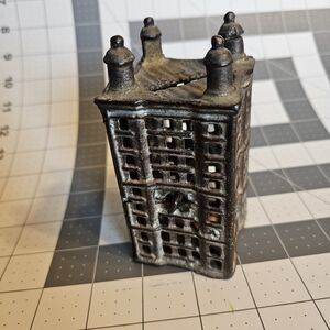 Antique AC Williams Cast Iron Bank